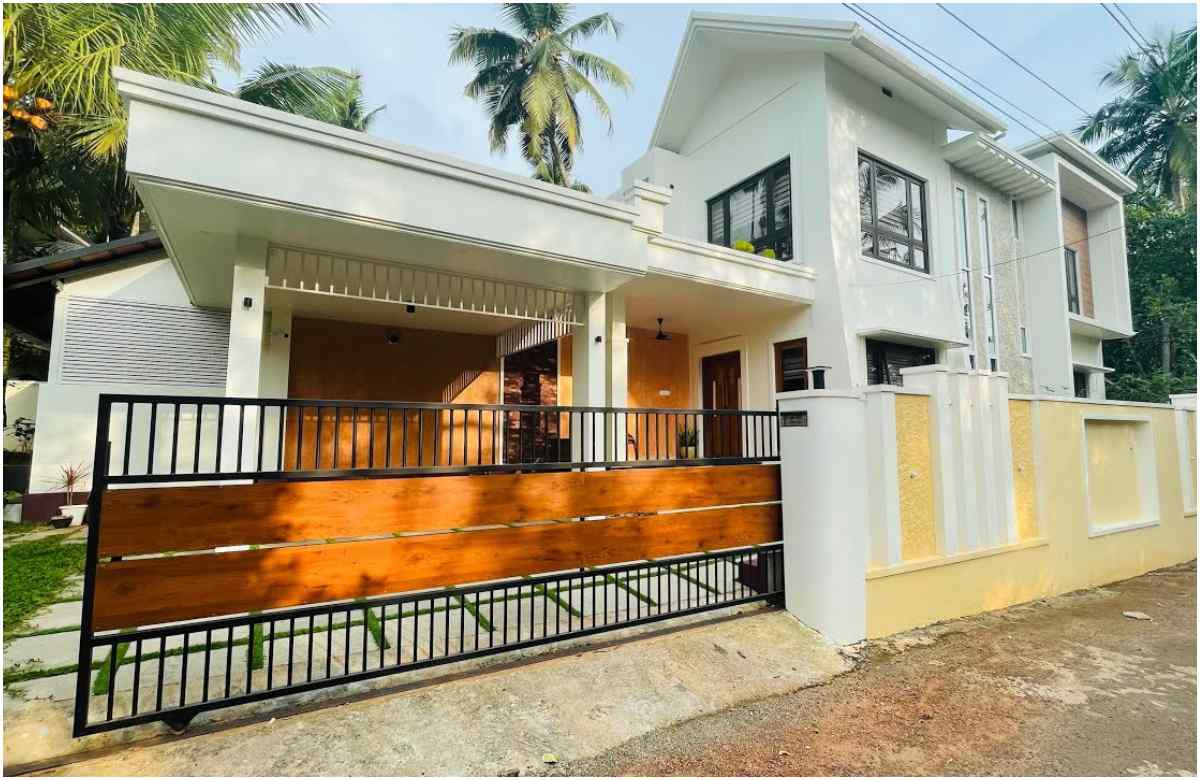 3100 Sqft Modern Home Malayalam
