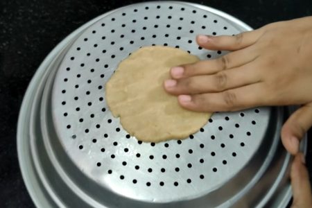 ഇച്ചിരി ഗോതമ്പു പൊടി കൊണ്ട് ഒരു തവണ ഇതുപോലെ ഒന്ന് ചെയ്തു നോക്കൂ! കറി പോലും വേണ്ട! പാത്രം ഠപ്പേന്ന് കാലിയാകും!! | Easy Wheat Flour Snacks Recipe