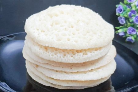 റവ ഉണ്ടോ? റവ കൊണ്ട് പഞ്ഞി പോലെ സോഫ്റ്റായ അപ്പം ഇതുപോലെ ഒന്ന് ഉണ്ടാക്കി നോക്കൂ! രാവിലെ ഇനി എന്തെളുപ്പം!! | Easy Instant Rava Appam Recipe
