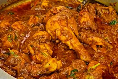 രുചിയൂറും കാറ്ററിംഗ് ചിക്കൻ റോസ്റ്റ് ഇതുപോലെ ഒരുതവണ ഒന്ന് ഉണ്ടാക്കി നോക്കൂ! പാത്രം ഉടൻ തന്നെ കാലിയാകും!! | Catering Special Chicken Roast Recipe