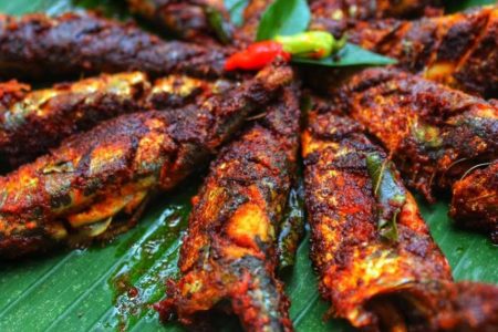 ഇതുപോലെ മസാല ഉണ്ടാക്കി ചാള ഒന്ന് വറുത്തു നോക്കൂ! ഈ ചേരുവ കൂടി ചേർത്താൽ നാവിൽ കപ്പലോടും! മത്തിക്ക് ഇത്രയും രുചിയോ!! | Special Mathi Fry Masala Recipe