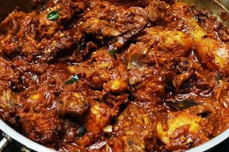 പൊരിച്ച ചിക്കൻ കൊണ്ടൊരു കൊതിയൂറും ചിക്കൻ കറി! ഇനി ചിക്കൻ വാങ്ങിയാൽ കറി ഇതുപോലെ ഒന്ന് തയ്യാറാക്കി നോക്കൂ!! | Tasty Chicken curry Recipe