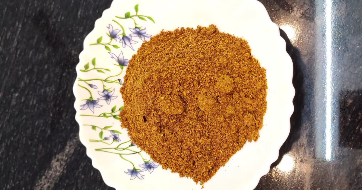 ഈ ചിക്കൻ മസാല മാത്രം മതി കിടുകാച്ചി കോഴി കറി ഉണ്ടാക്കാൻ! ചിക്കൻ മസാല ഇനി വീട്ടിൽ തന്നെ ഈസിയായി ഉണ്ടാക്കാം!! | Special Home Made Chicken Masala Recipe 1 Special Home Made Chicken Masala Recipe 3